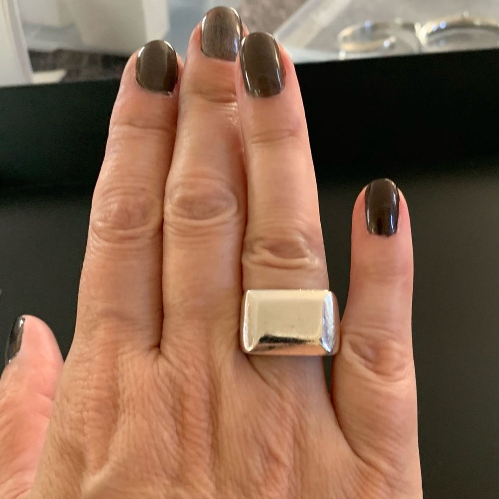 ✨Host Pick✨ Sterling Silver rectangle top ring sz 7
